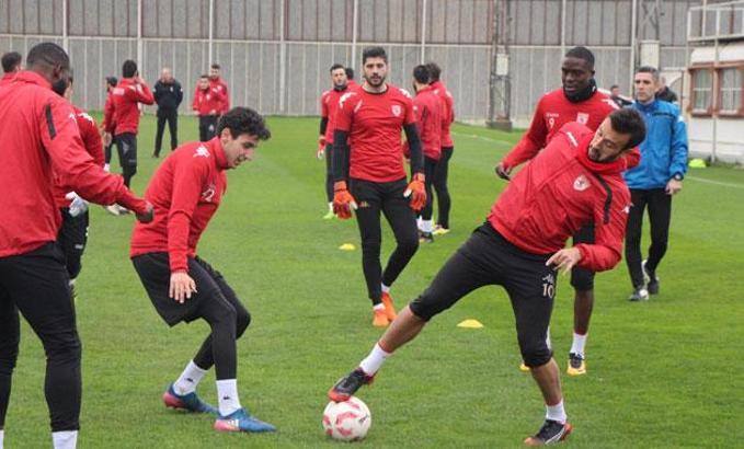 Samsunspor, Büyükşehir Belediye Erzurumspor maçına hazırlanıyor