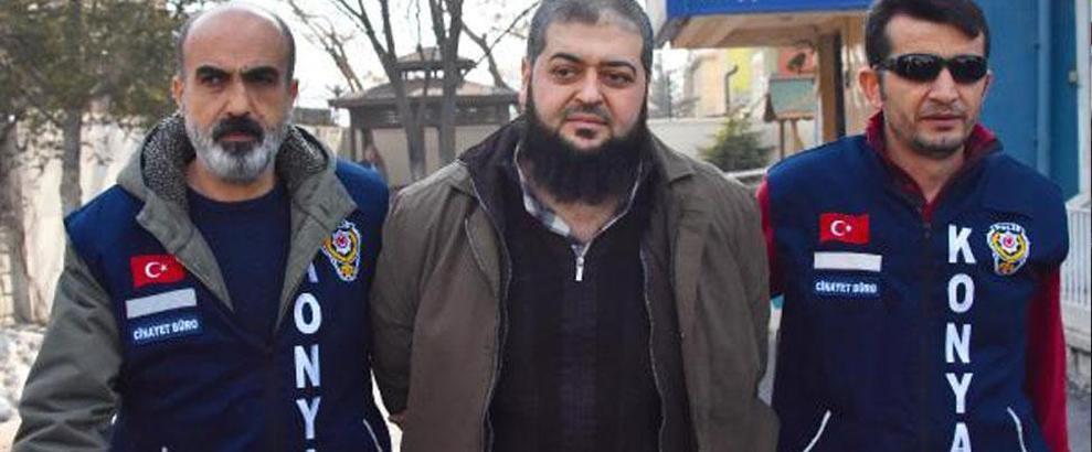 14 yıl sonra çözülen cinayet davasında, suçu ölen kişinin üzerine attılar