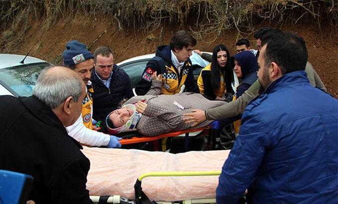 Kazada yaralanan kadın: Çocuklara iyi bakın, kaybolmasın