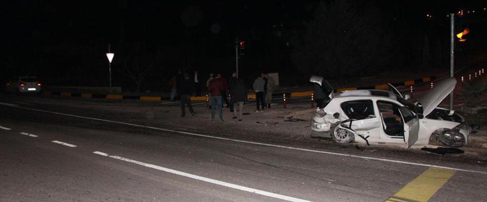 Üniversite öğrencisi kazada öldü, 2 arkadaşı yaralandı