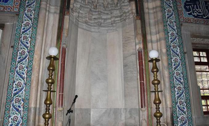 Manisa'daki Mimar Sinan eseri caminin 433 yıllık terazi taşları