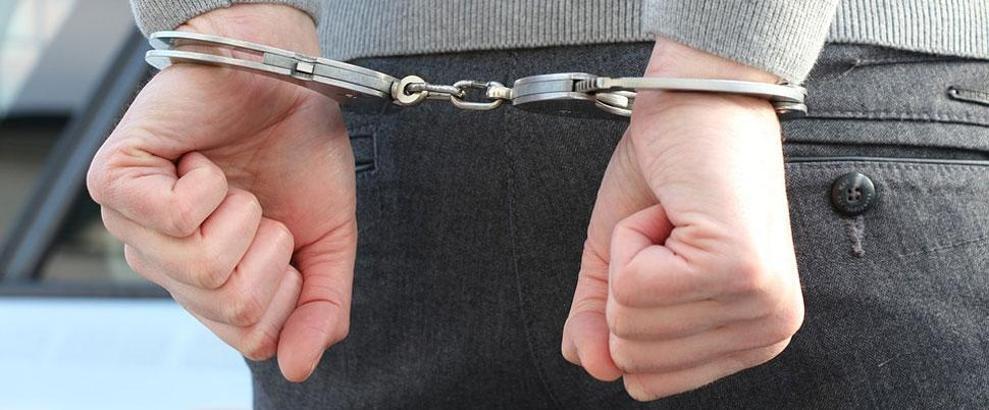 Bursa'da FETÖ'nün 'gaybubet evleri'ne yönelik operasyonda 17 kişi tutuklandı