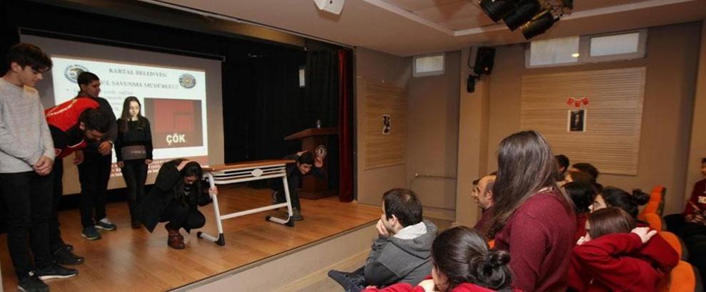 Okullarda öğrencilere Afet Bilinci eğitimleri veriliyor