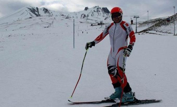 Bedensel Engelli Milli Kayakçı Mehmet Çekiç, Olimpiyatlarda Türkiye'yi tek başına temsil edecek