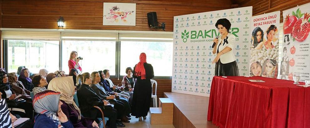 Azeri uzman güzellik için su, sağlık için kınayı önerdi