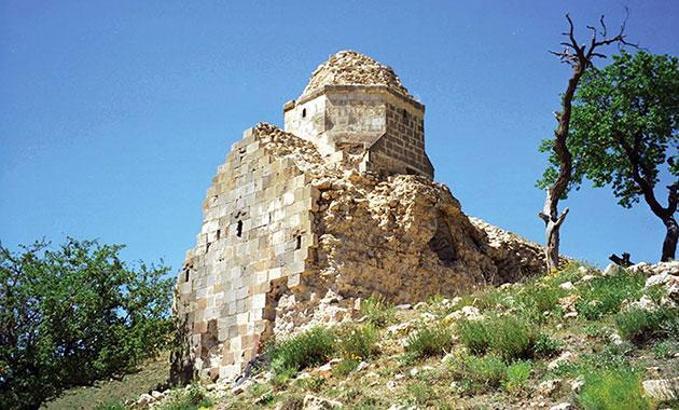 Bitlis'teki 600 yıllık kilise ve Kef Kalesi turizme kazandırılacak