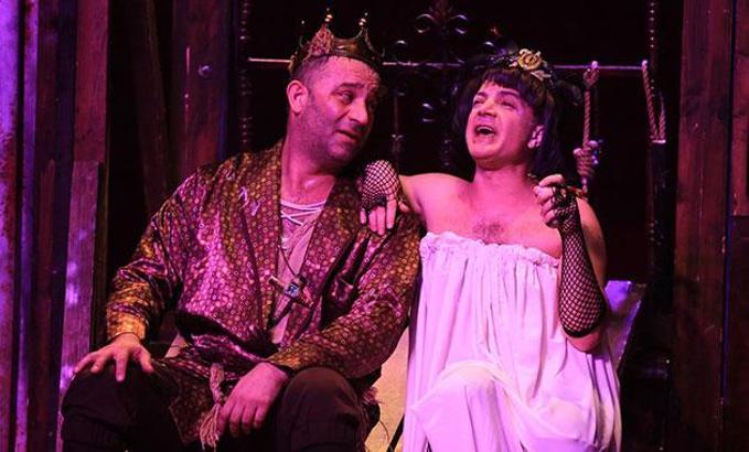 Bir Baba Hamlet, İzmirlilerden tam not aldı