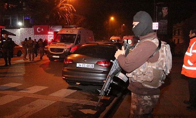 Ortaköy'de gece kulübü önünde silahlı kavga: 1 ölü ve 2 yaralı