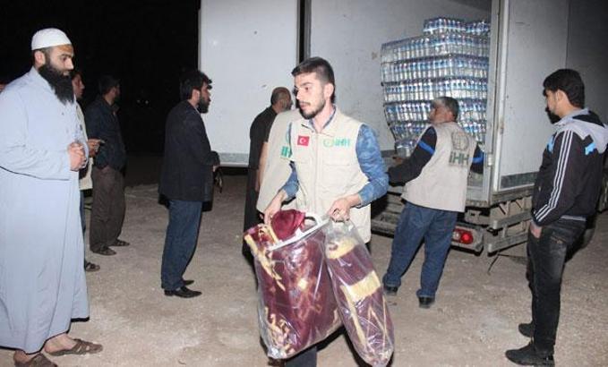 Doğu Gutalı aileler İdlib'te mescidlere sığındı