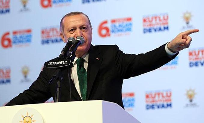 Cumhurbaşkanı Erdoğan (FETÖ) Geceleri beddua seansları yapıyormuş. Varsın yapsın.Onların bedduaları O'nadır.