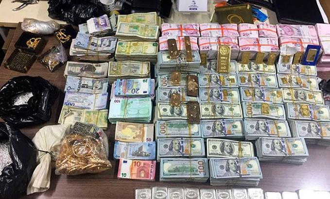 İstanbul'da yakalanan 2 DAEŞ'liden servet çıktı