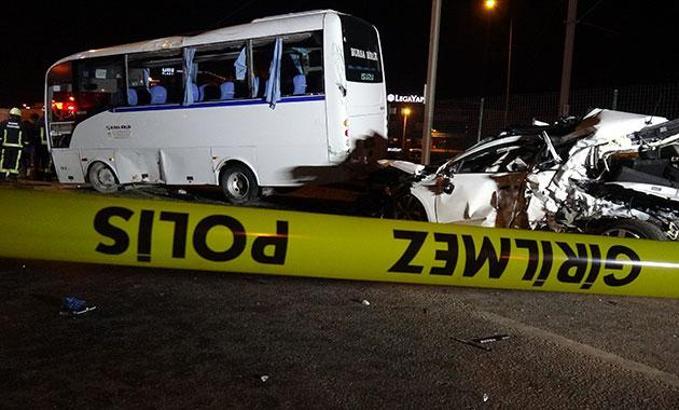 4 kişinin öldüğü kazada işcileri taşıyan sürücü tahliye edildi