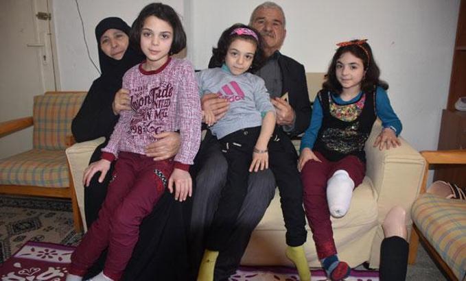 Terör saldırısında anne ve babalarını kaybeden üç kız kardeşin acı hayatı