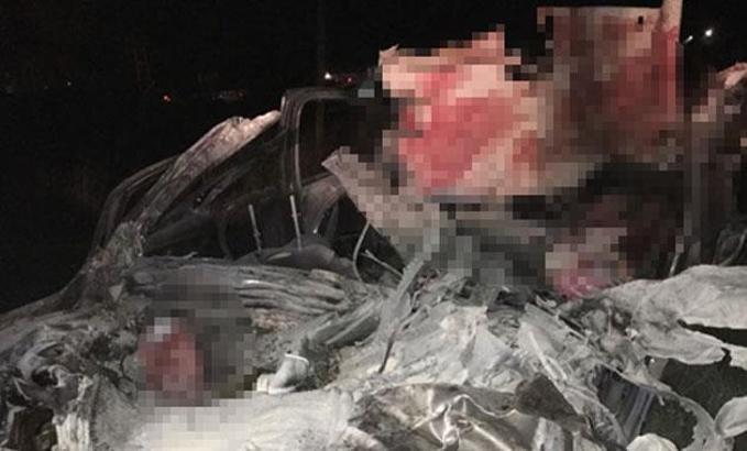 Otomobil park halindeki kamyonete çarptı, çok sayıda ölü var