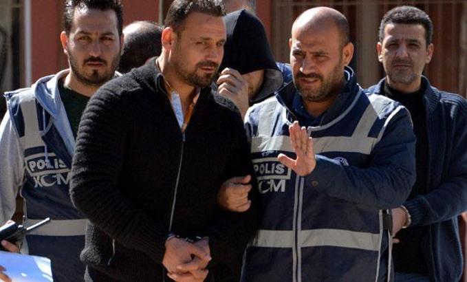 354 yıl hapis cezasıyla aranan dolandırıcı tutuklandı