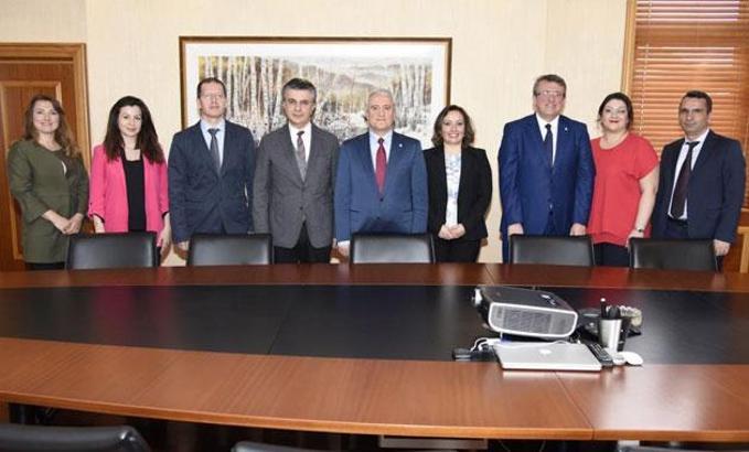 Turist rehberlerinin uzmanlık eğitimleri açık öğretim sistemiyle verilecek