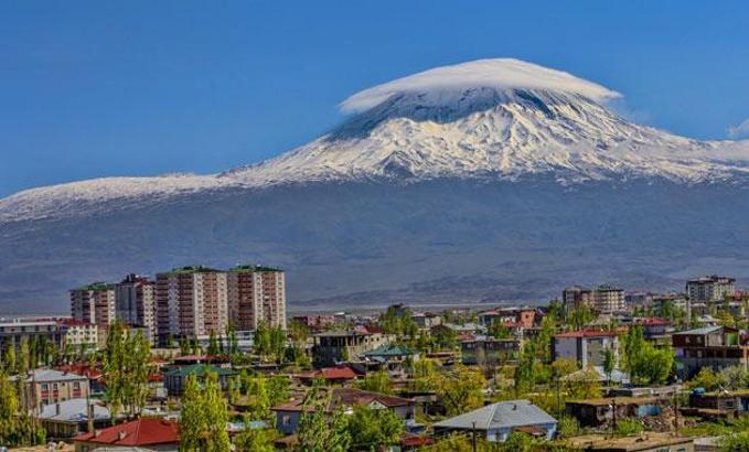 Türkiye'nin çatısı Ağrı Dağı'na beyaz şapka