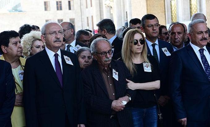 Kılıçdaroğlu, eski milletvekili Musa Ateş'in cenaze törenine katıldı