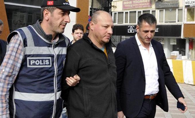 Avukatı, 25 yıl önceki dava yüzünden öldürmüş