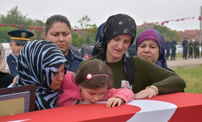 Afrin şehidi Astsubay, Balıkesir'de son yolculuğuna uğurlandı