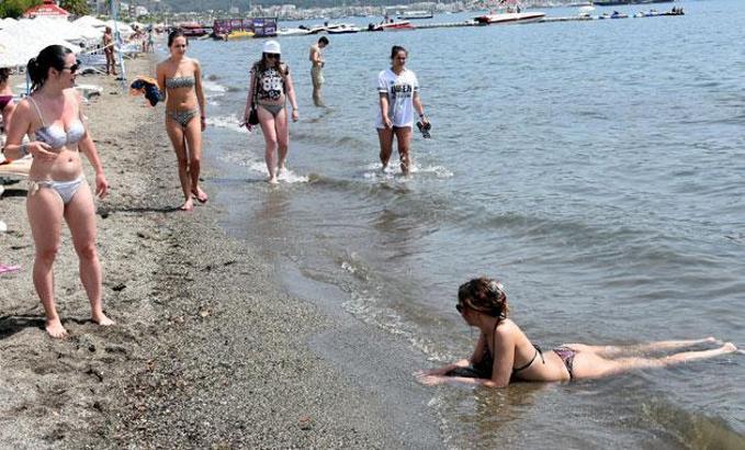 Marmaris sahilleri doldu