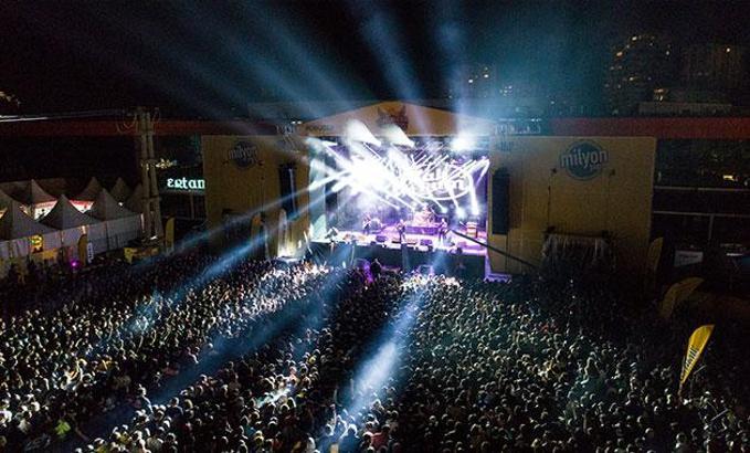 Çukurova Rock Festivali'nin üçüncü gününe Hayko Cepkin damgası