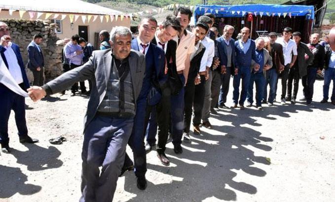 130 yıl sonra gelin verdiler