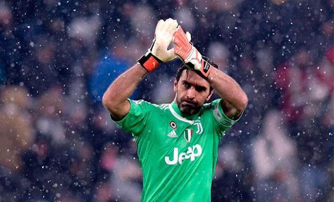Yaşayan efsane Buffon, Juventus'a ve Milli Takım'a veda etti