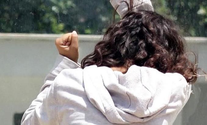 Erkek arkadaşı bikinili fotoğrafını paylaşınca sinir krizi geçirdi