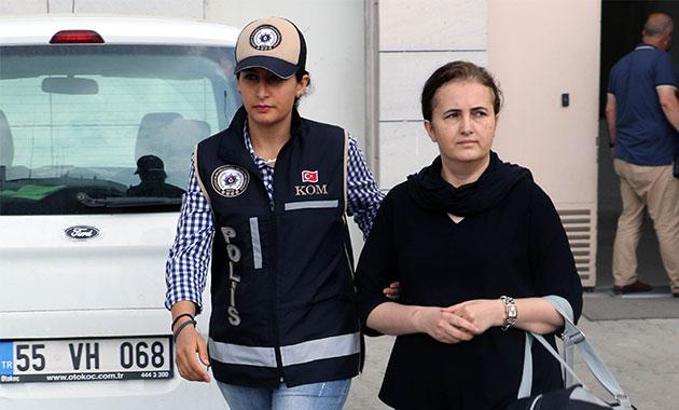 FETÖ'nün 'altın çocuğu'nun hakim eşi tutuklandı
