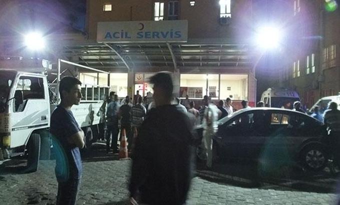 Burhaniye'de Roman vatandaşlar kavga etti: 7 yaralı