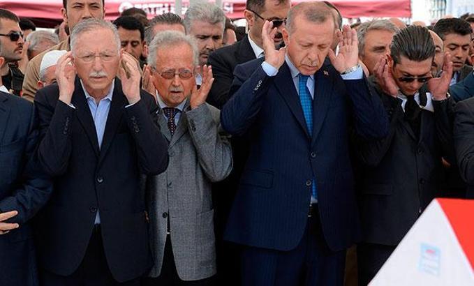 Prof. Semavi Eyice ve Prof. Osman Çataklı son yolculuklarına uğurlandı