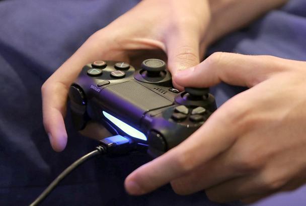 PlayStation 4 ve oyun fiyatları düşüyor!