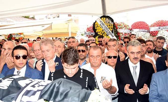 Futbol camiası Kayıhan'ı son yolculuğuna uğurladı