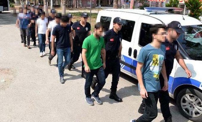 FETÖ'nün 'hijyen evleri'nde yakalanan 12 kişi adliyede