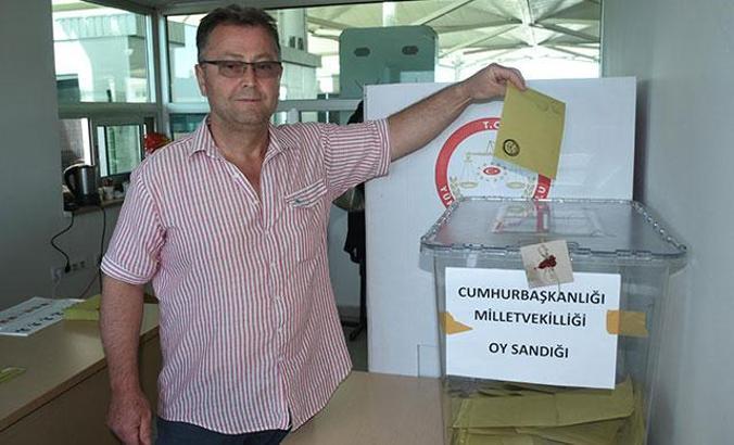 Gümrük kapılarında 5 günde 2 bin 876 kişi oy kullandı