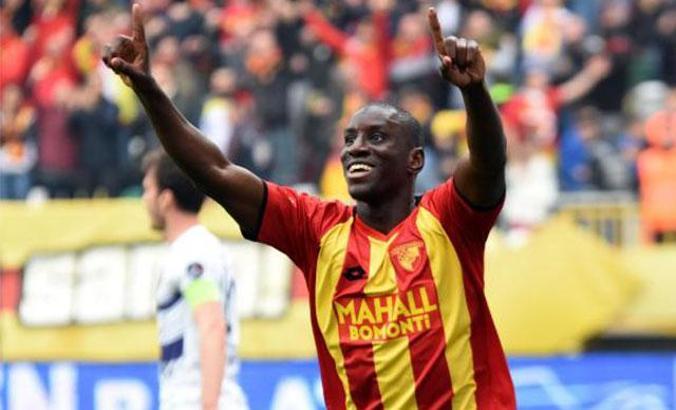 Demba Ba yeniden Çin yolcusu