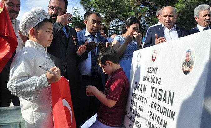 Bakan Canikli'nin makam aracı, şehidin oğluna sünnet aracı oldu