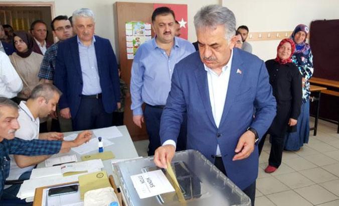 AK Parti'li Yazıcı'nın sandığından Erdoğan çıktı