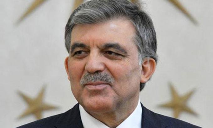 Abdullah Gül'den Erdoğan'a tebrik telefonu
