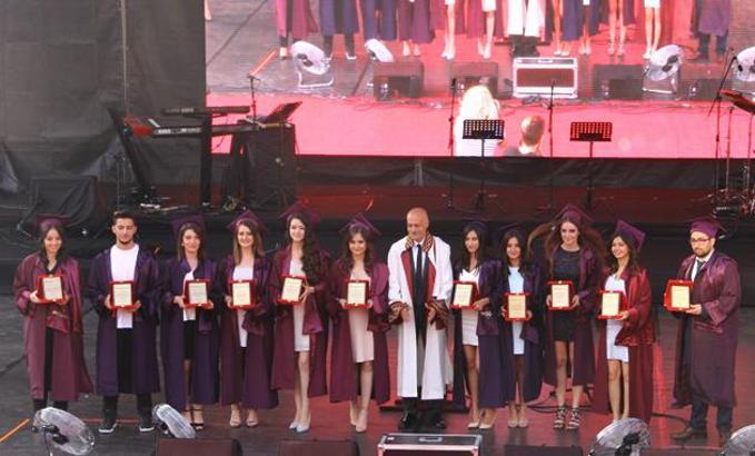 Maltepe Üniversitesi mezunlarını uğurladı