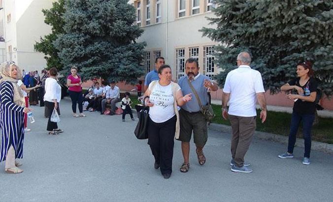 Oğlu sınava alınmayan anne: Çocuğumun geleceği ile oynamayın