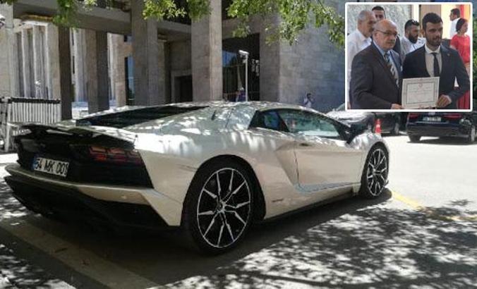 Dünya şampiyonu Sofuoğlu, milletvekili kaydına Lamborghini ile geldi