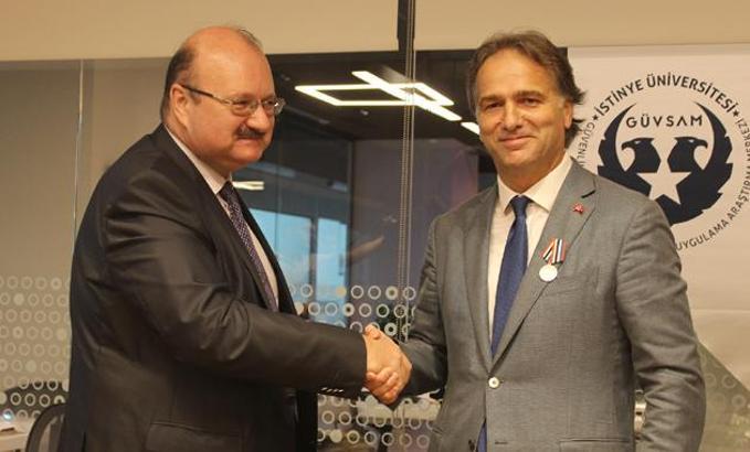 Dr. Öğr. Üyesi İsmail Safi, Rusya PALMYRA Devlet Madalyası'nı alan ilk Türk oldu