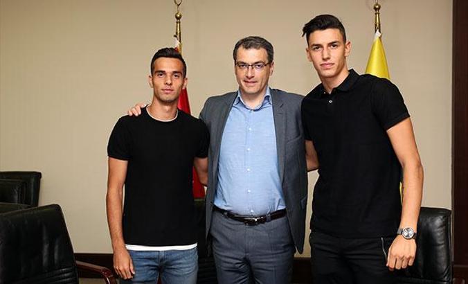 Berke Özer ve Barış Alıcı resmen Fenerbahçe'de