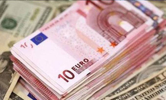 Cari açık sonrası dolar 4.77, euro 5.61, sterlin 6.33 lirada