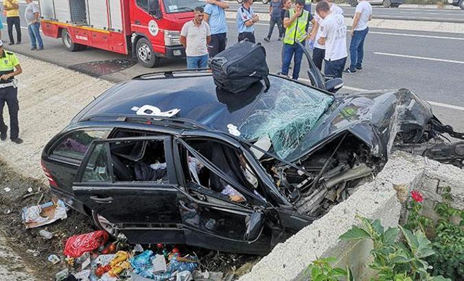 Gurbetçi aile kaza yaptı: 3 ölü, 1 yaralı