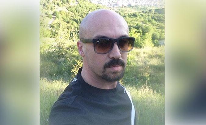 Öğretim görevlisi ağaca asılı olarak ölü bulundu