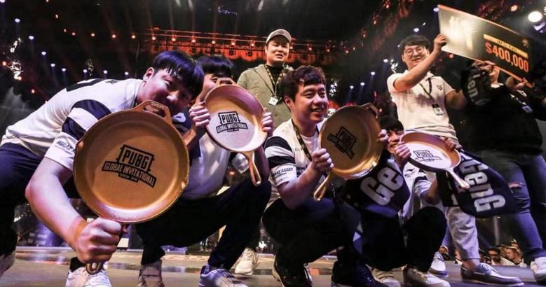 PUBG turnuvasını kazandı, evine 400 bin dolarlık ödülle döndü!