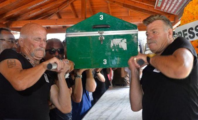 Sinema sanatçısı Coşkun Göğen'in kızı son yolculuğuna uğurlandı